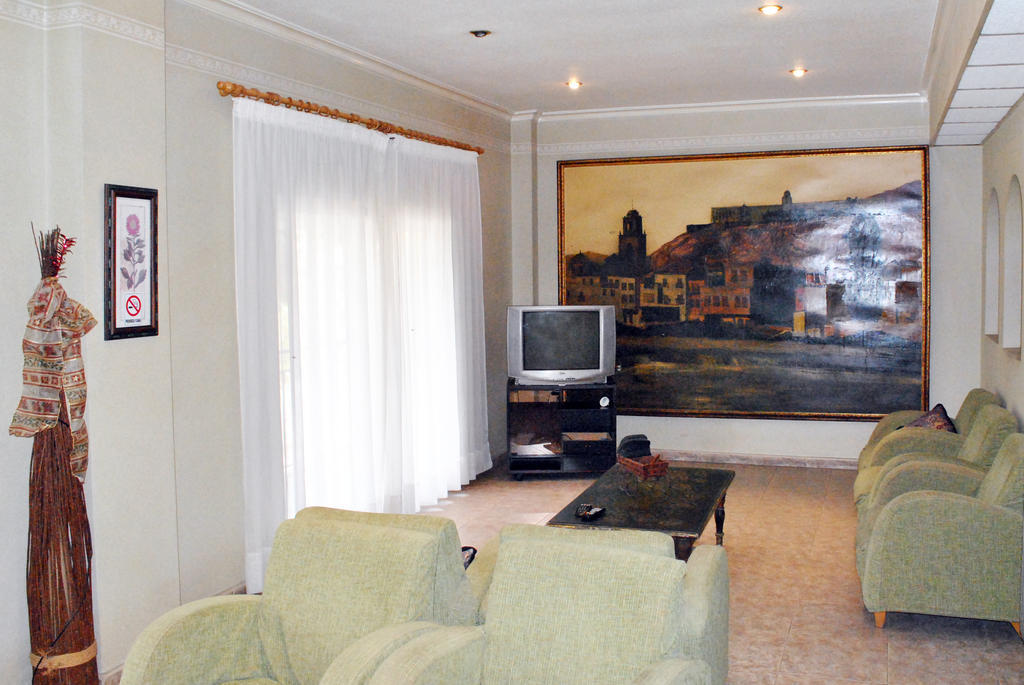 Hostal Rey Teodomiro Orihuela Eksteriør bilde